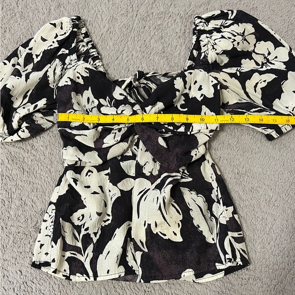Mango black/ivory puff sleeve open back floral top - Picture 8 of 11